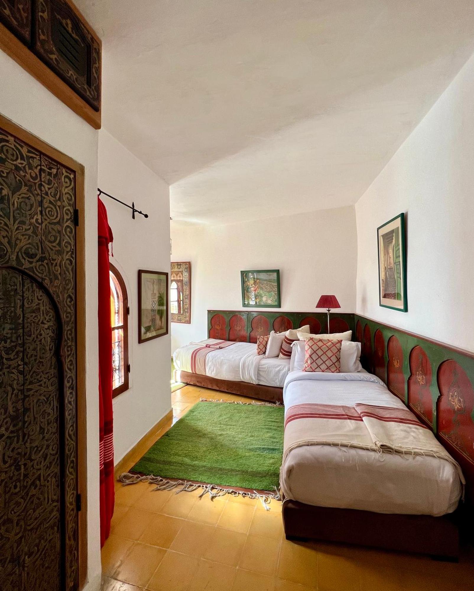 Riad Oasis D'Асила Экстерьер фото