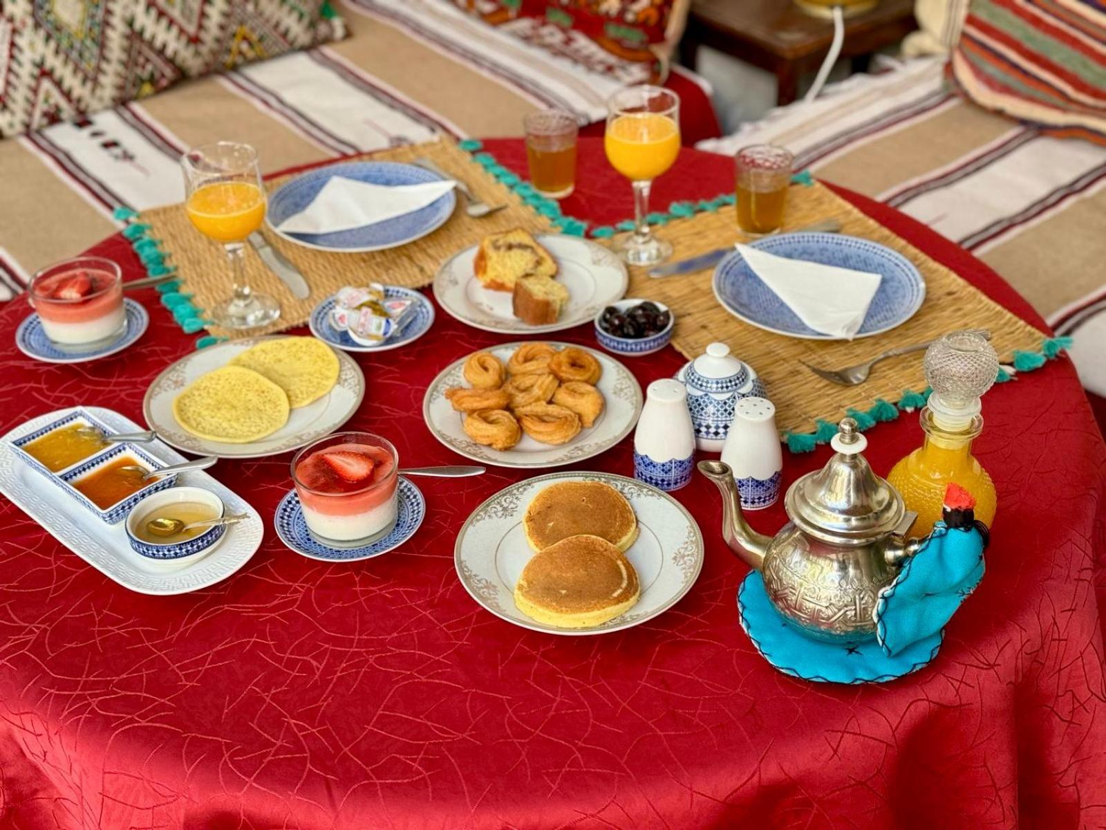 Riad Oasis D'Асила Экстерьер фото
